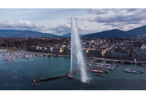 What you need to know about beggars in Geneva Street life in Geneva: Are beggars racists or just choosers?